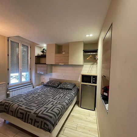 Rdc 1 - Chambre Meublee Au Coeur Du Centre Ville De Montlucon Bagian luar foto