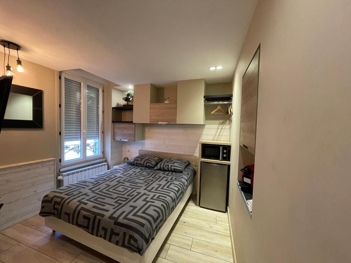 Rdc 1 - Chambre Meublee Au Coeur Du Centre Ville De Montlucon Bagian luar foto