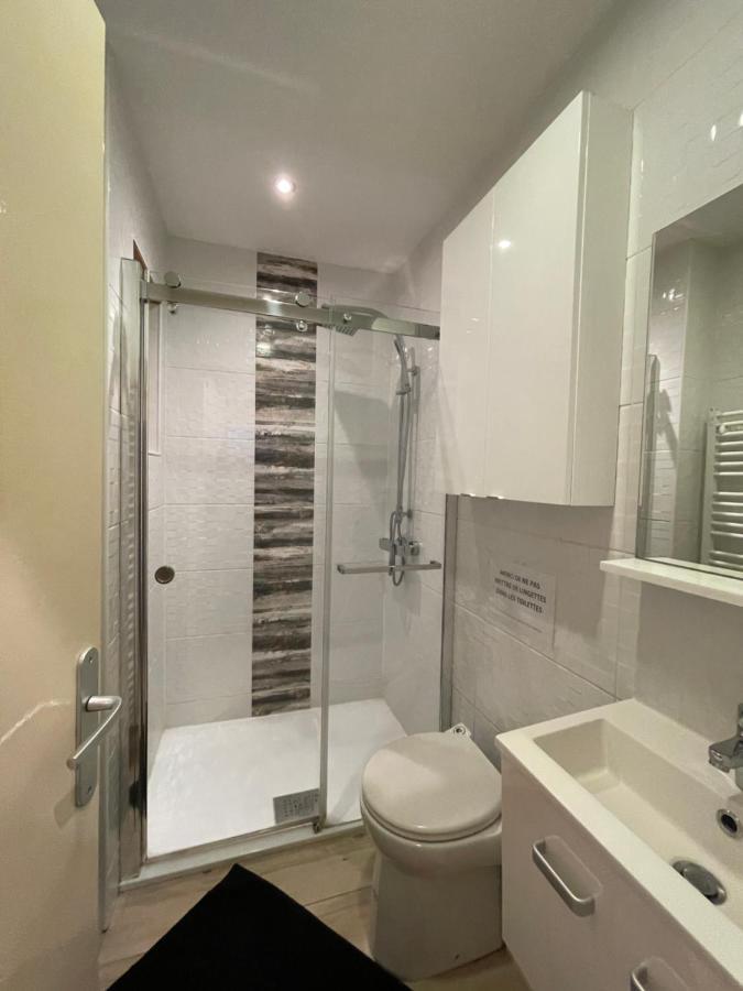 Rdc 1 - Chambre Meublee Au Coeur Du Centre Ville De Montlucon Bagian luar foto